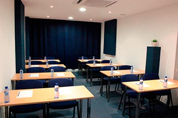 Salas de reuniones formato aula