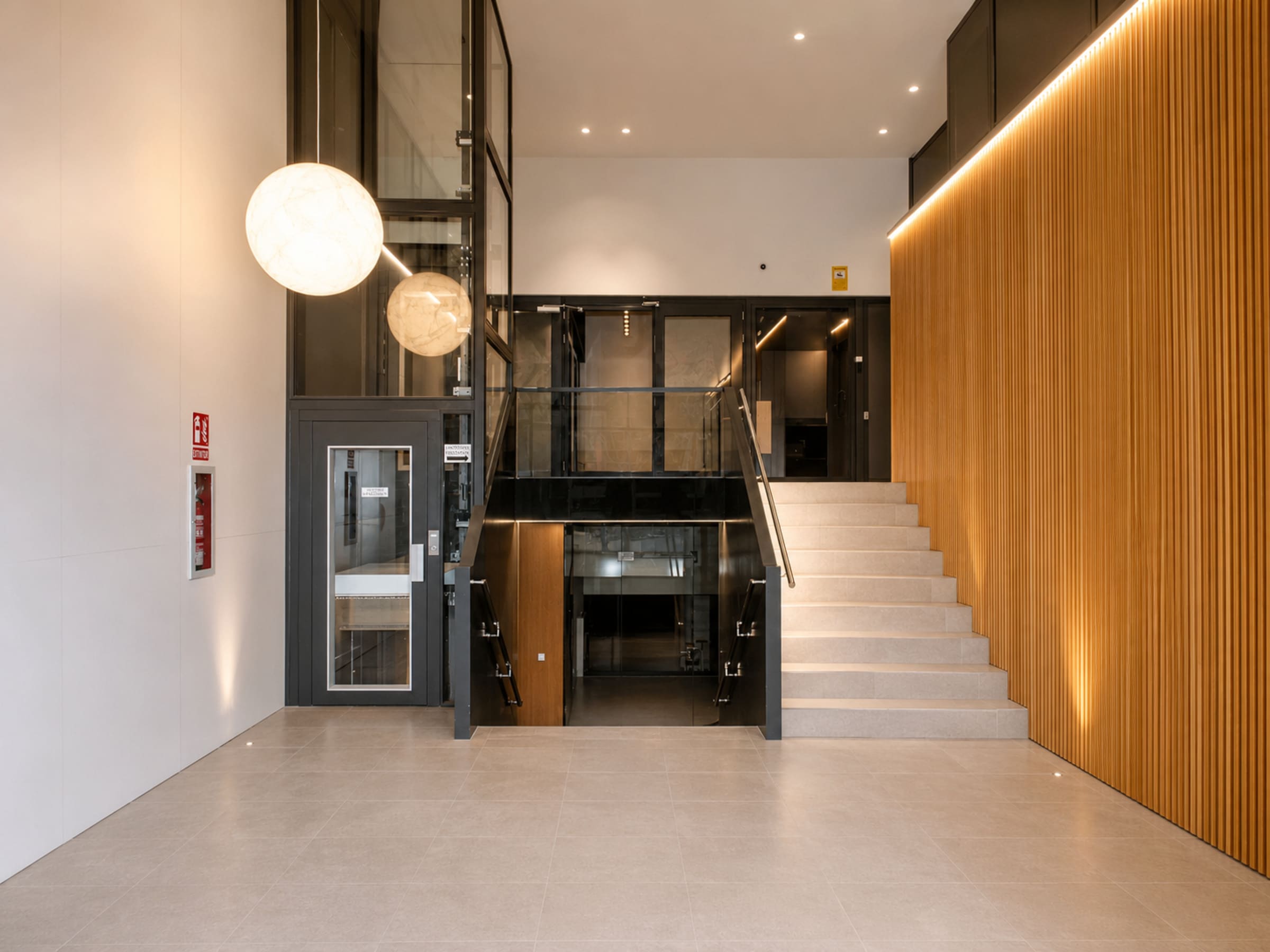 coworking-barcelona-sbc-diagonal-tuset-entrada-edificio