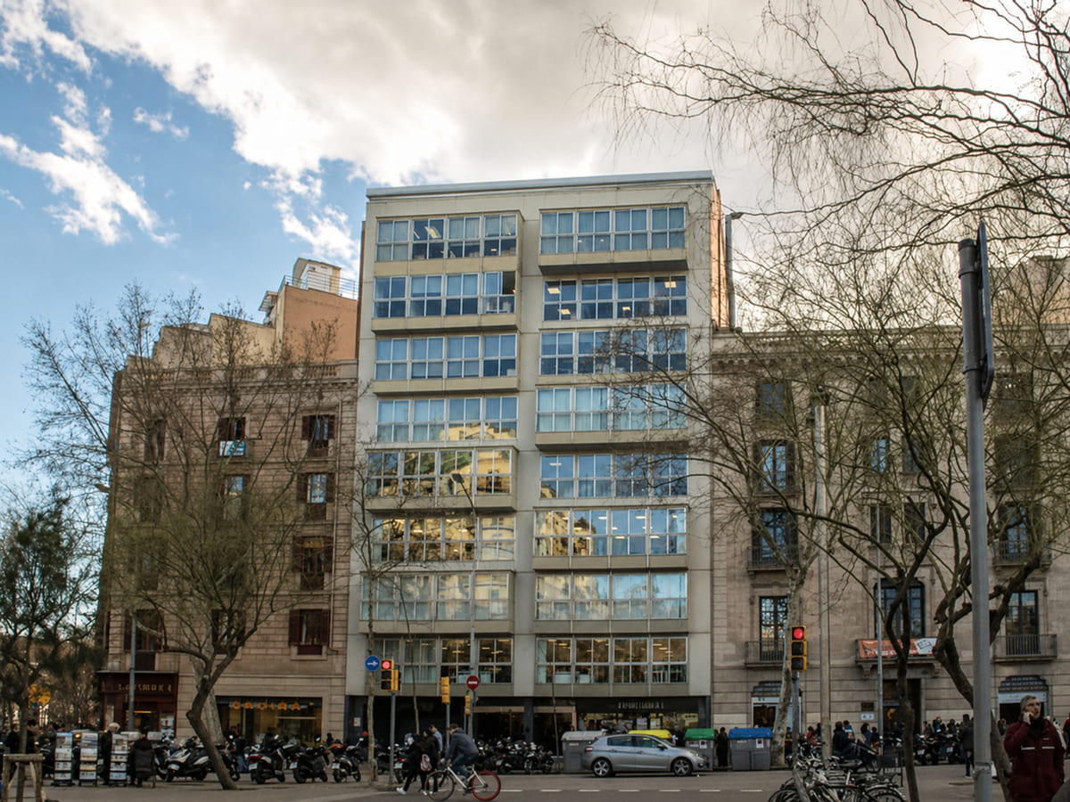 coworking-barcelona-sbc-universitat-edificio-exterior