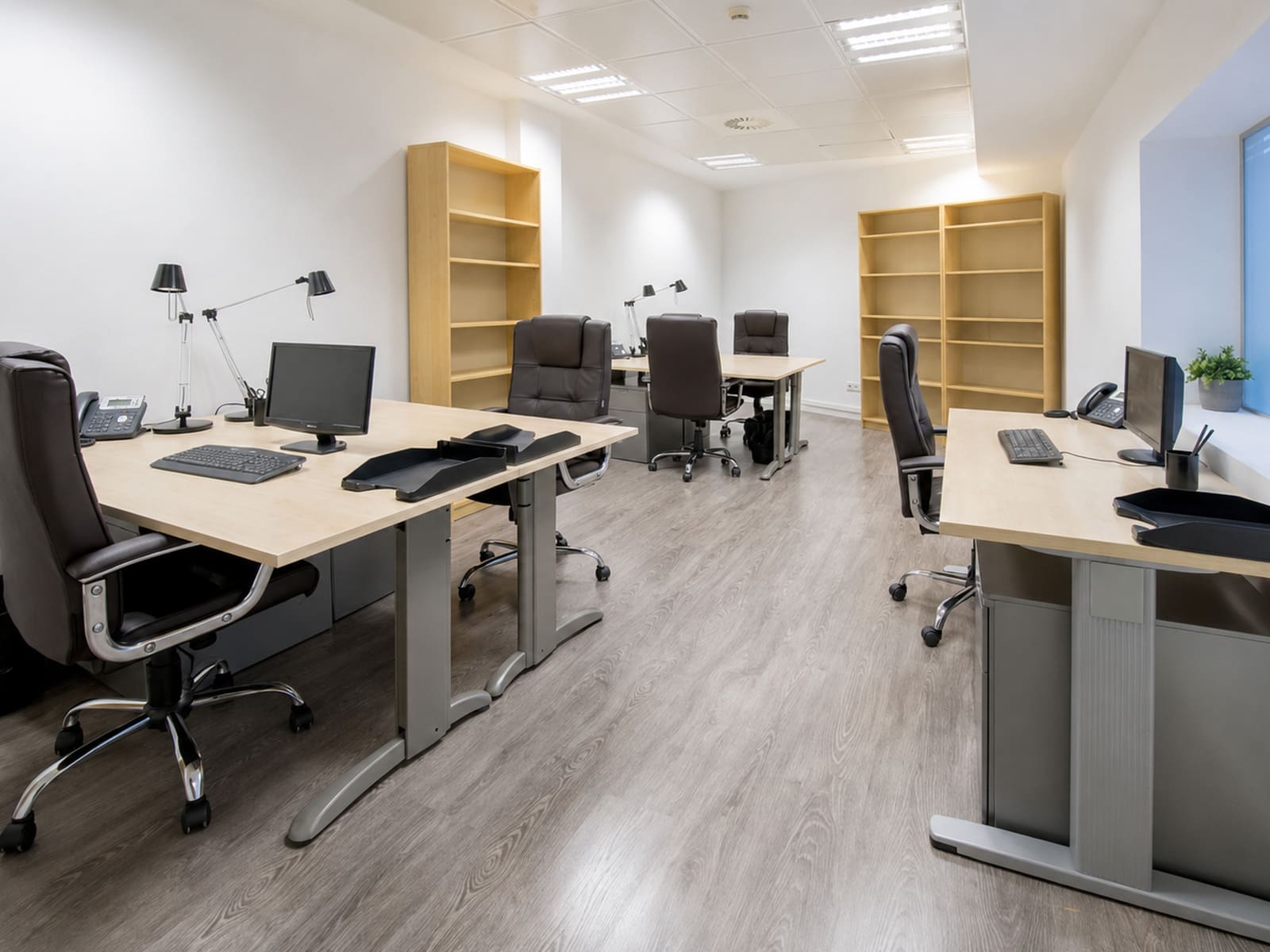 despacho-equipos-centro-negocios-sbc-tarradellas-barcelona