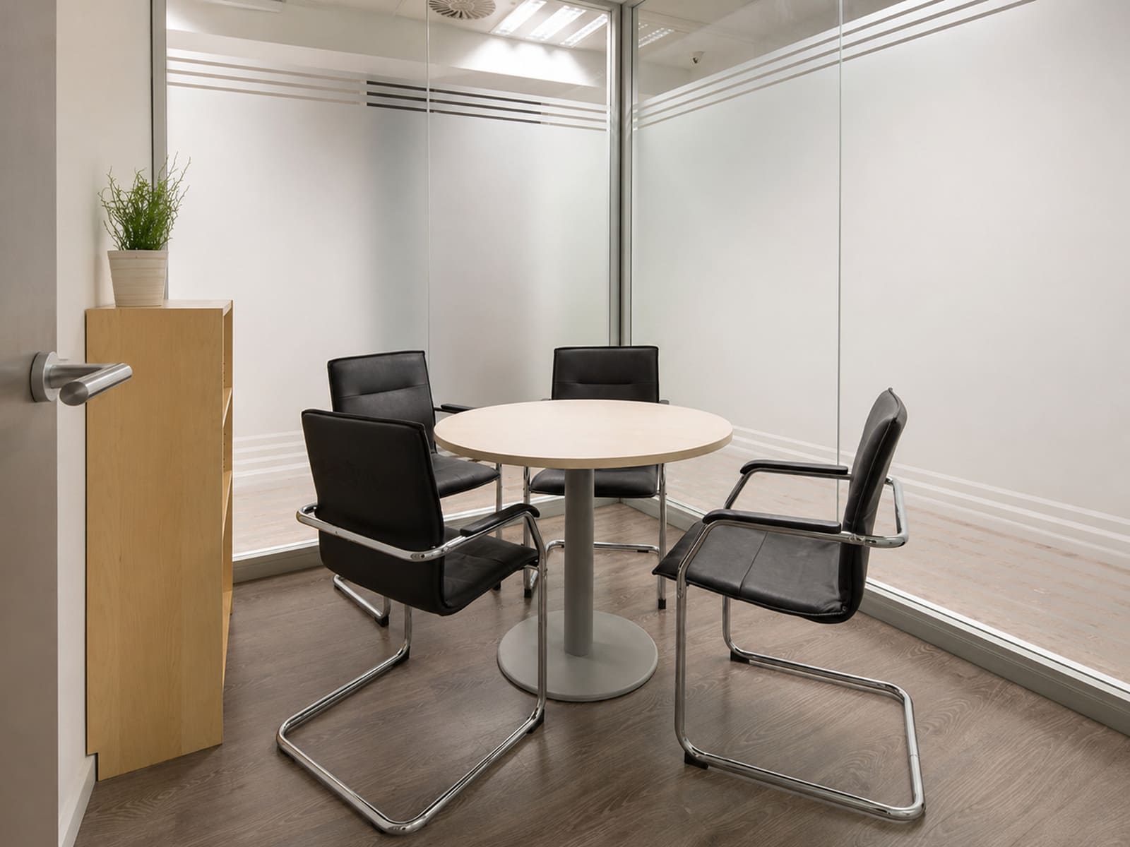 sala-reuniones-4-personas-sbc-tarradellas