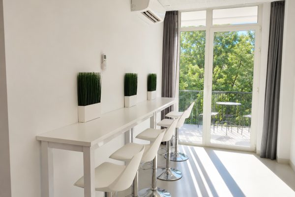 barra-cafe-salida-terraza-sbc-madrid-centro